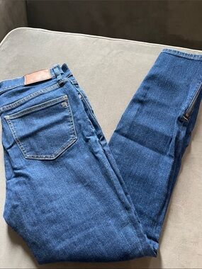 Madewell Skinny Jeans in Medium Blue Denim